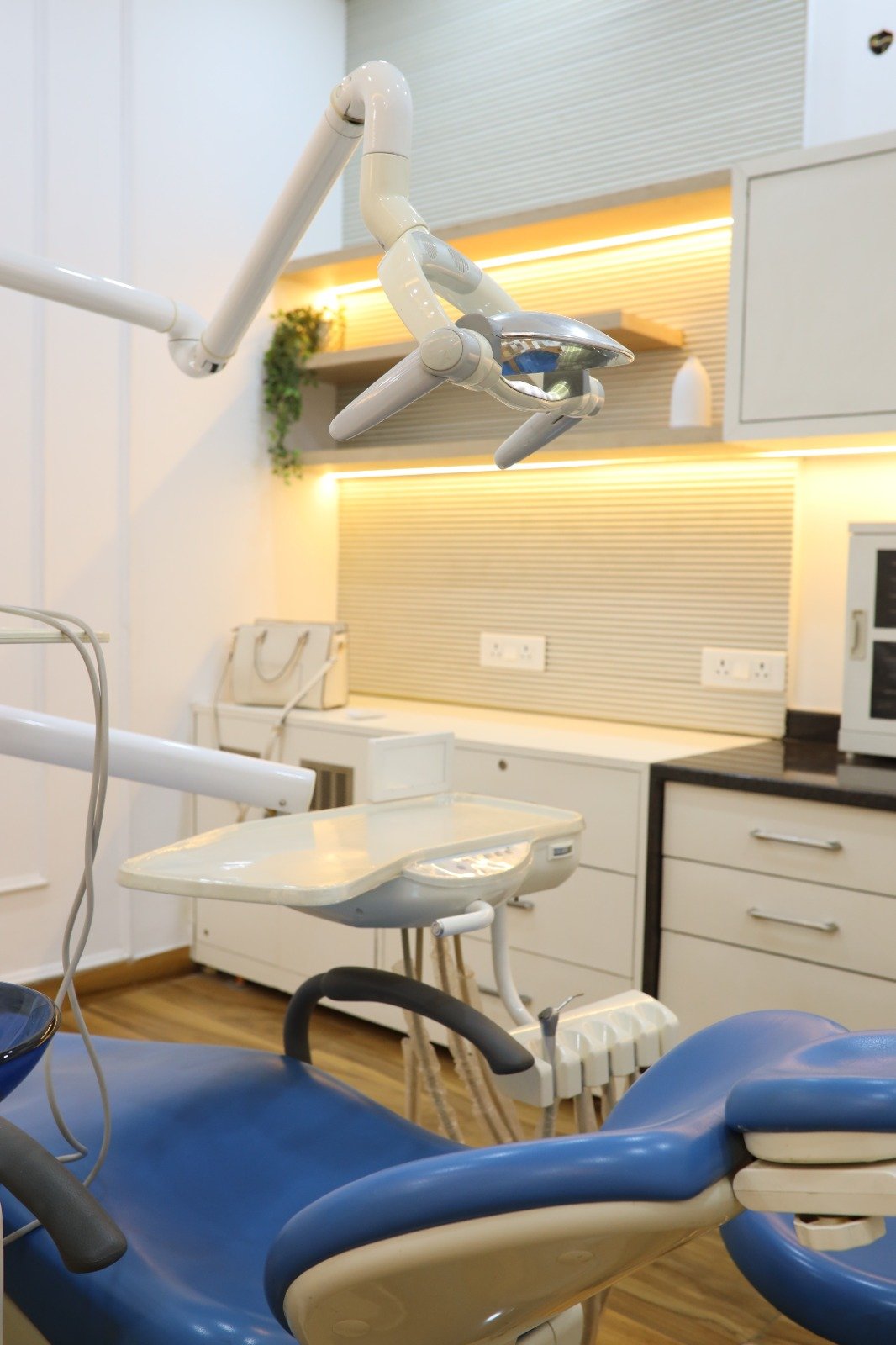 Dental Clinic Image 13